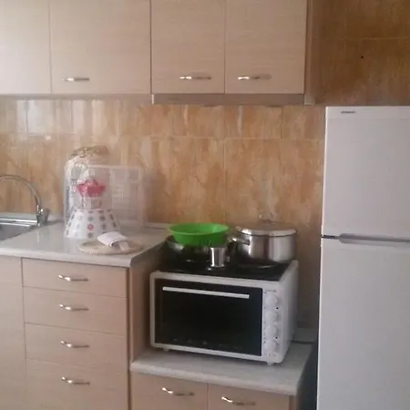 μixalareas αpartments * Kyparissia