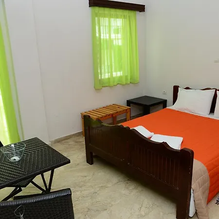 μixalareas αpartments Apartment Kyparissia